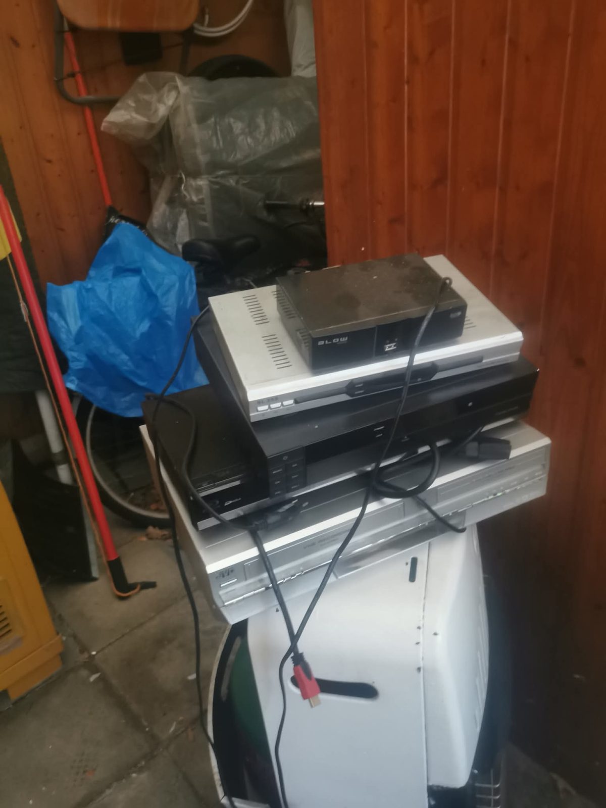 Zdjęcie 2: Zestaw telewizyjny   za całość 507 096 489